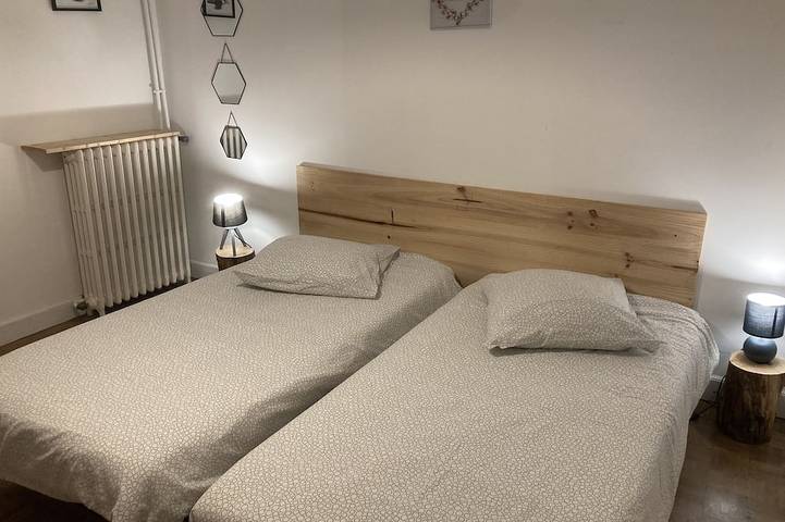 Appartement entier, Rez De Chaussee De Villa Avec Piscine Park Gratuit Et Terrain De Pétanque in Aix-en-Provence, Côte méditerranéenne (France)