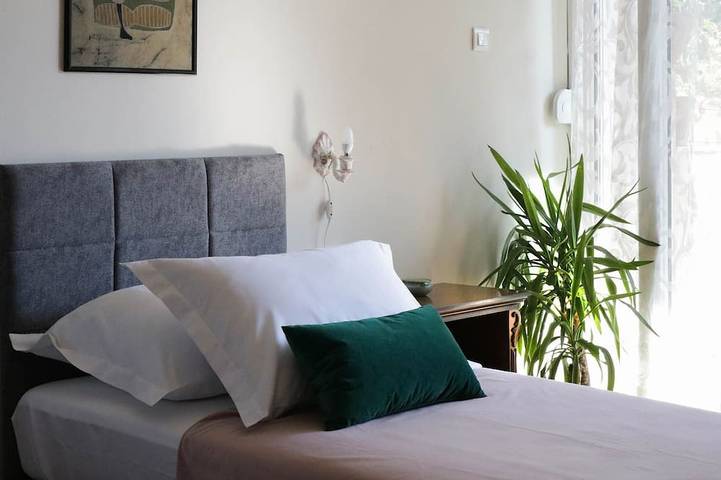 Luxury Suite Jasmin-Two Bedroom Suite with Hot Tub in Split, Condado de Split-Dalmacia