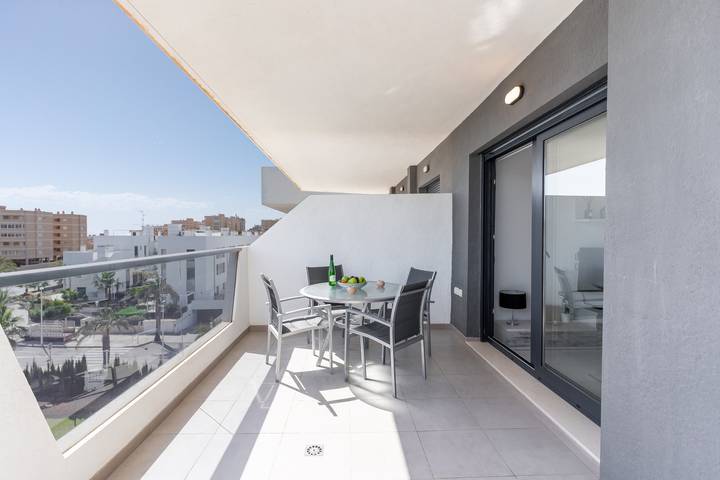 Ferienwohnung für 4 Personen, mit Terrasse und Pool sowie Garten - 1