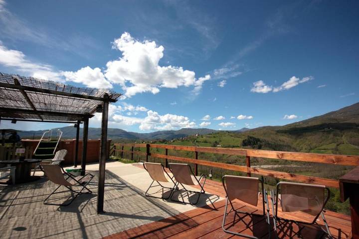 Gîte pour 5 personnes, avec piscine ainsi que vue et jardin, animaux acceptés à Borgo Val di Taro - 3
