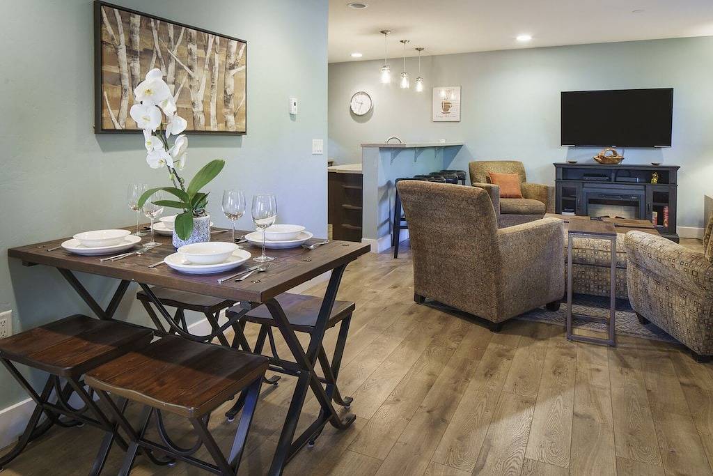 Ganze Wohnung, Frische und luftige Wohnung auf Französisch St. mit Whirlpool! in Arapaho and Roosevelt National Forests