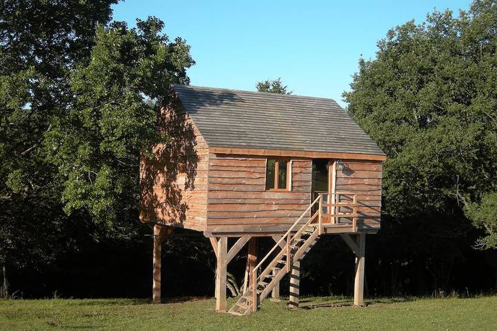 Chalet pour 5 personnes, avec Terrasse ainsi que Jardin et Piscine