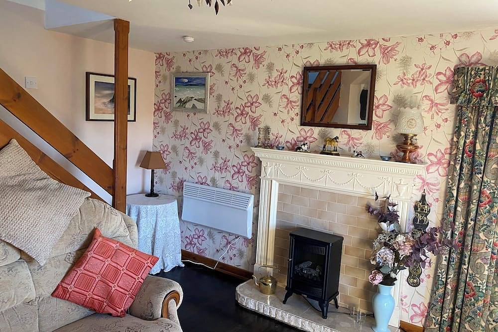 Little cottage-Village of Bunessan in Argyll & Bute