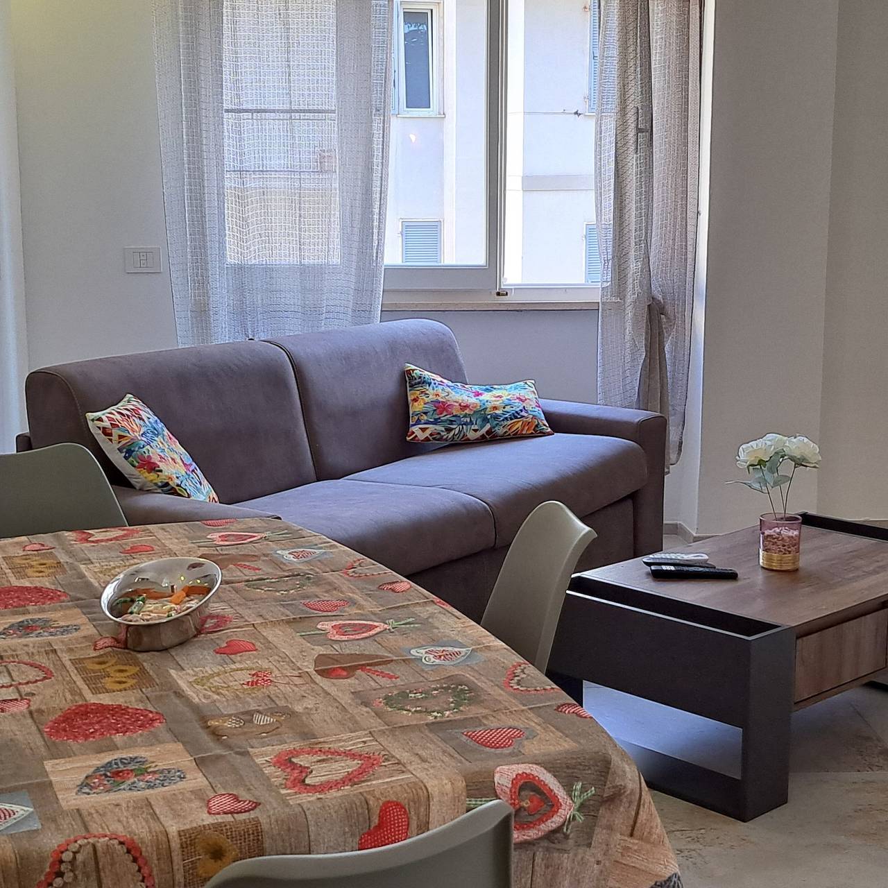 Apartamento entero, Apartamento 'Vivir Lerici con Aparcamiento' con Balcón, Wi-Fi y Aire Acondicionado in Lerici, Lerici Municipio