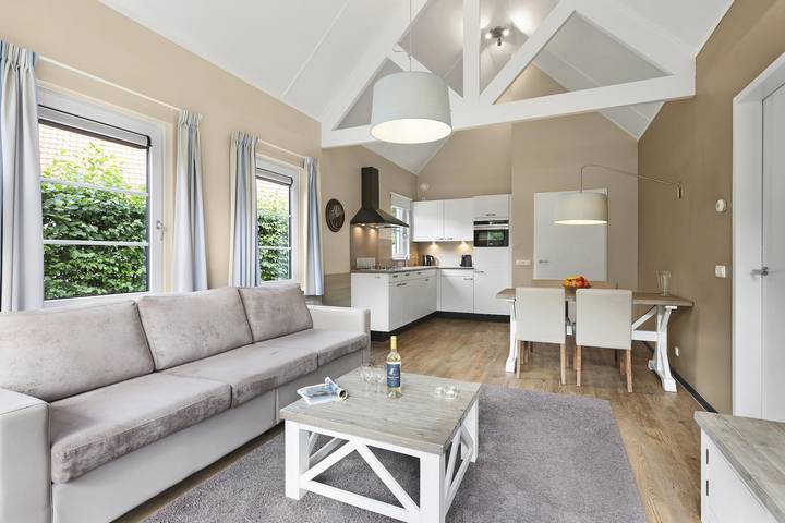 Bungalow für 2 Personen, mit Balkon/Terrasse und Terrasse sowie Sauna in Burgh-Haamstede