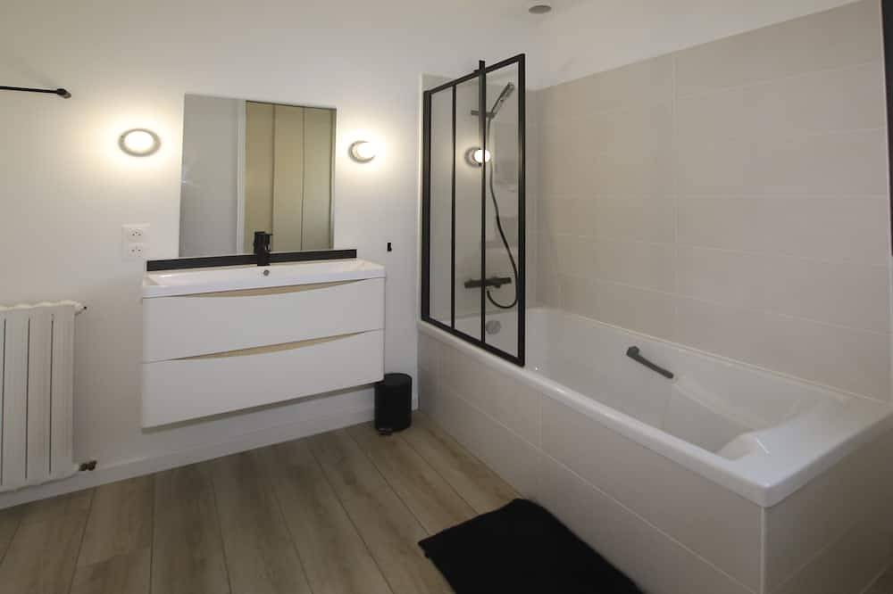 La villa du jet 2 kilometers from downtown Quimper in Ergué-Gabéric, Quimper region