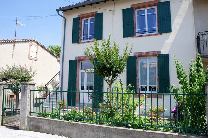 Gîte pour 6 personnes, avec terrasse et jardin - 1