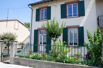 Gîte pour 6 personnes, avec terrasse et jardin à Castres