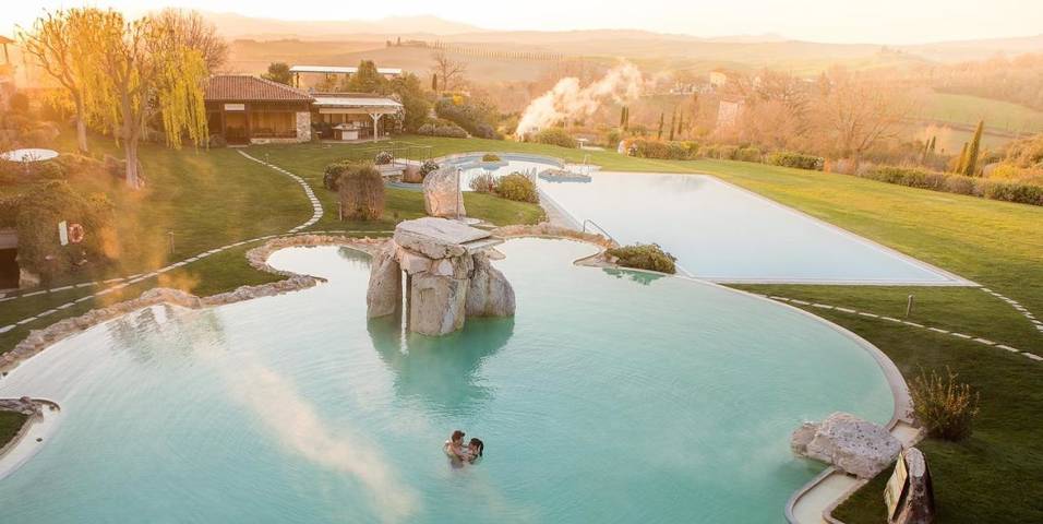 Hôtel pour 4 personnes, avec jardin et piscine ainsi que sauna et vue
