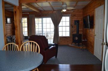 Log Cabin for 4 People in Diamond Point, Lake George, Photo 3