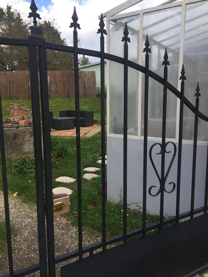 Location de vacances pour 6 personnes, avec jardin et terrasse à La Ferté-Beauharnais