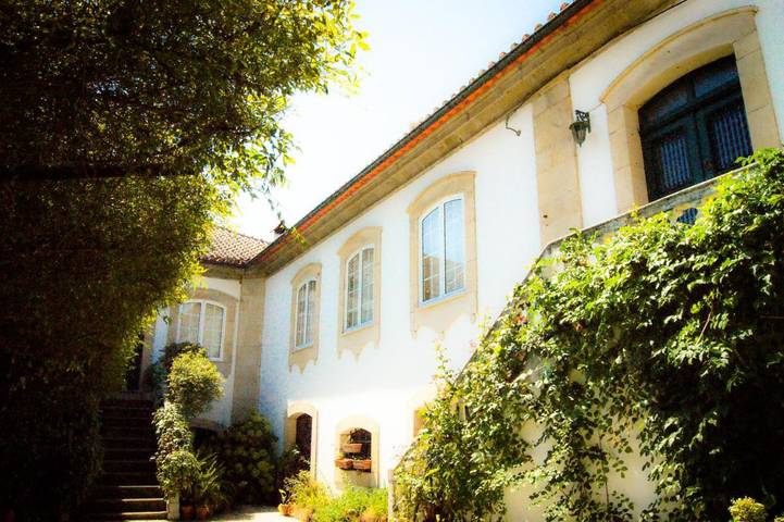 Maison d’hôte pour 9 personnes, avec terrasse et vue dans Santa Marta de Penaguião