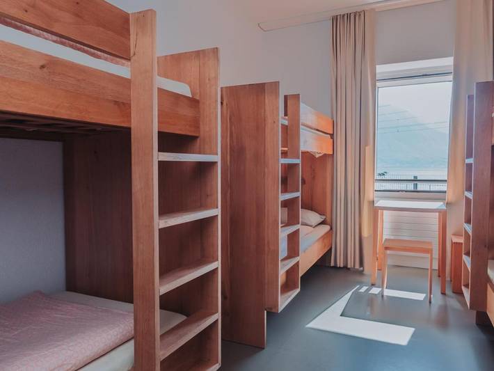 Auberge pour 6 personnes, avec vue ainsi que vue sur le lac et terrasse - 1