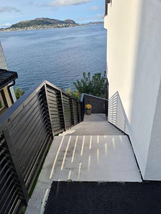Villa für 4 Personen, mit Ausblick und Terrasse in Ålesund - 3