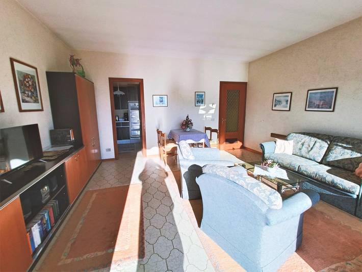 Ferienwohnung für 4 Personen, mit Terrasse und Garten in Maccagno con Pino e Veddasca