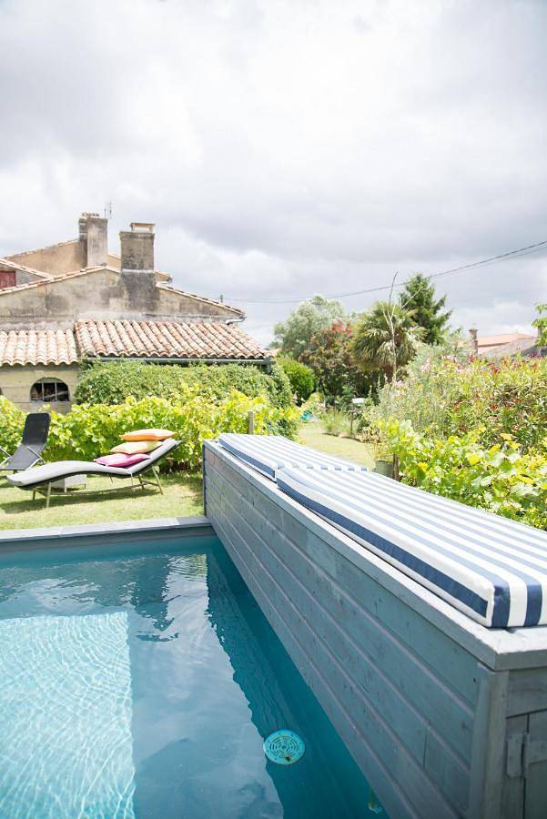 Double Room with Garden View in Bourg, Région de Blaye