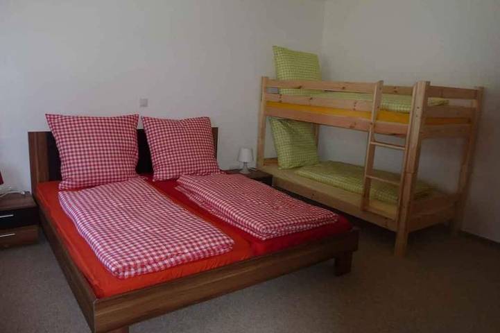 Ferienwohnung für 6 Personen, mit Terrasse und Garten in Lietzow - 3