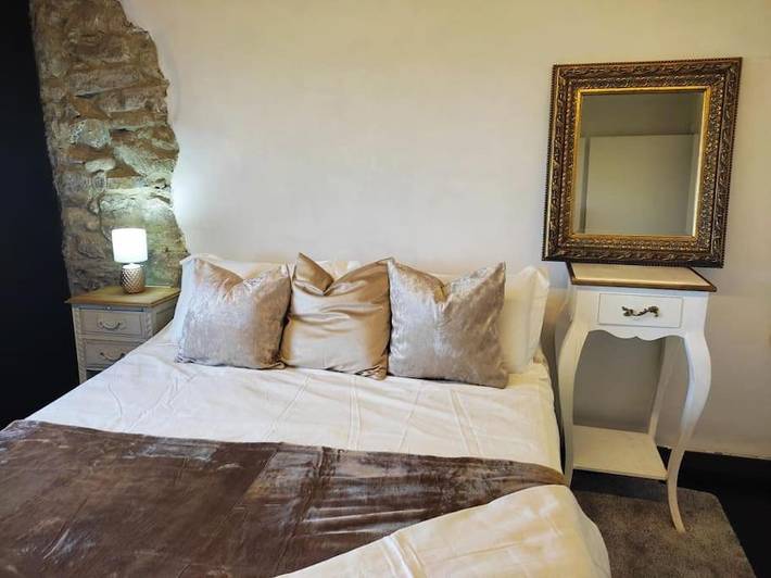 Casa rural para 8 personas, con jardín además de piscina y vistas, Se admiten mascotas en Vall de Vianya - 3