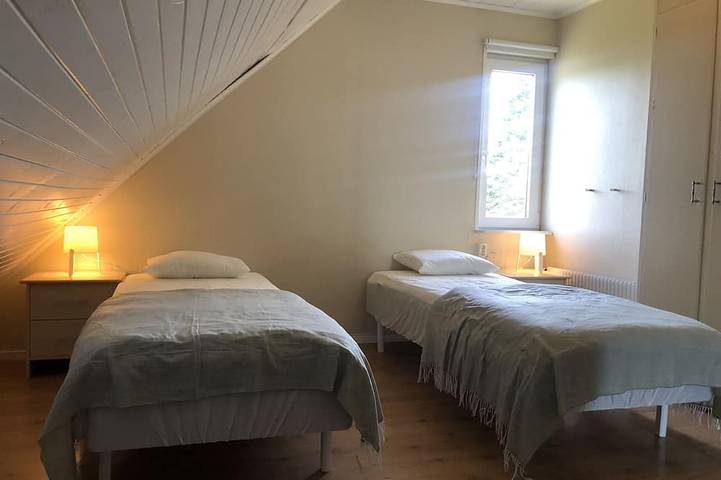 Big house with wifi, sleeps 8. 4 mins from Isaberg skiing, Mtb and golf course. in Nissafors, Isaberg