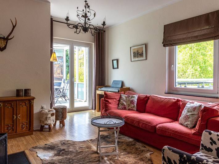 Ferienhaus für 12 Personen, mit Whirlpool und Terrasse sowie Garten in Siedlinghausen