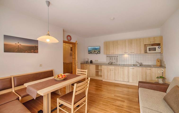Baita per 4 persone, con Balcone e Idromassaggio nonché Giardino e Sauna in Val Pusteria