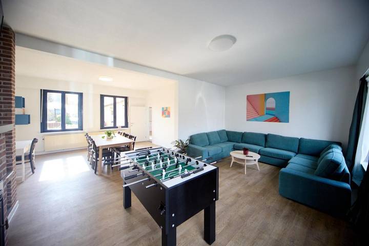 Location de vacances pour 9 personnes, avec terrasse et jardin à Lille (Belgique)