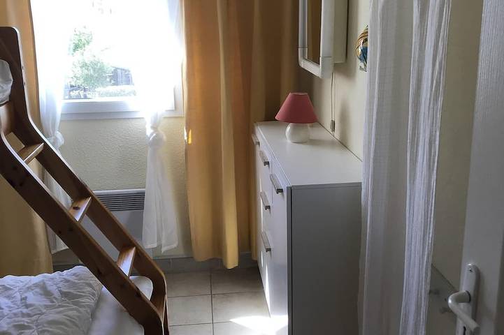 Hübsches Ferienhaus, wenige Minuten zum Strand, Dachterrasse mit Weitblick in Saint Pierre la Mer, Fleury