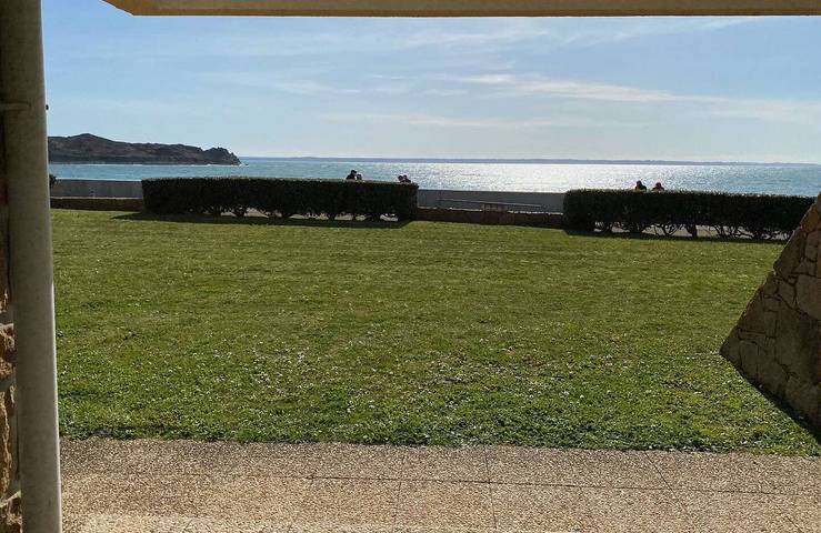 Gîte pour 2 personnes, avec Terrasse et Jardin dans Plage Tresmeur - 3