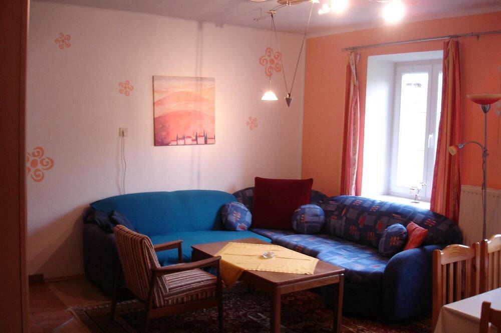 Ferienwohnung mit Schwedenofen und großer Terrasse in Schmirn, Innsbruck Land