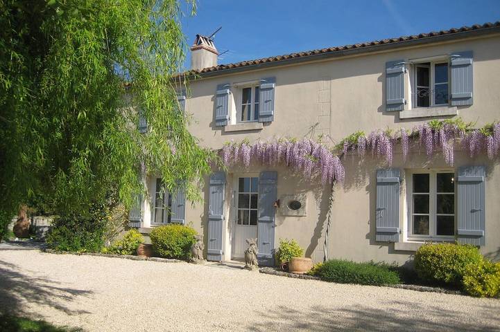Location de vacances pour 8 personnes à Nieul-sur-l'Autise