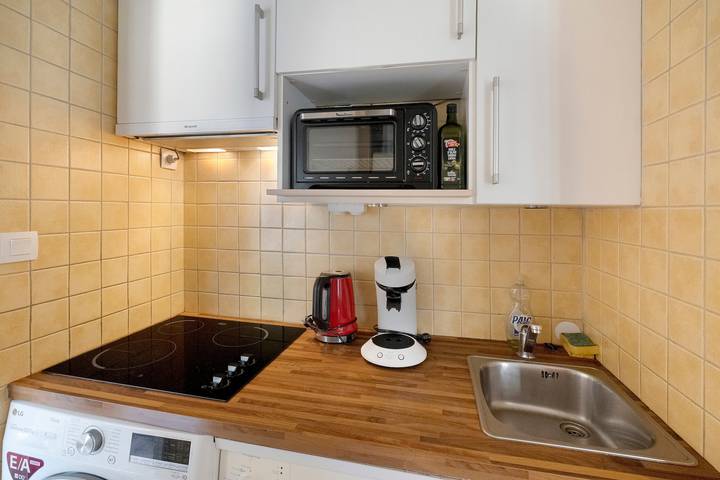 Entire apartment, Apartment 'Liminalis Ax Les Thermes' with Wi-Fi in Ax-les-Thermes, French Pyrenees