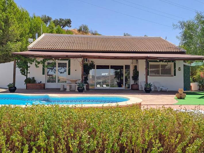 Casa rural para 6 personas, con jardín además de vistas y piscina en Valle de Abdalajís - 2