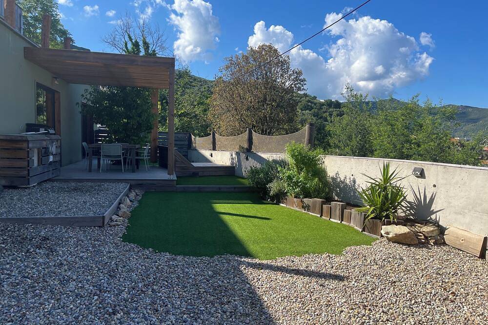 Casa Di Legnu, downstairs villa on the heights of Bastia in Bastia, Cap Corse
