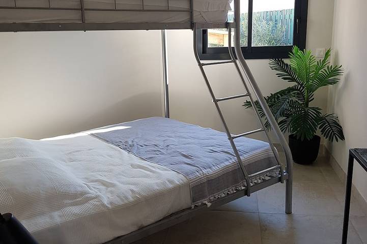 Gîte pour 4 personnes, avec piscine et terrasse dans Le Lavandou - 4