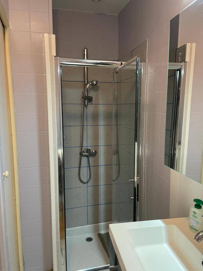One-Bedroom House in Bouvaincourt-sur-Bresle, Région d'Abbeville