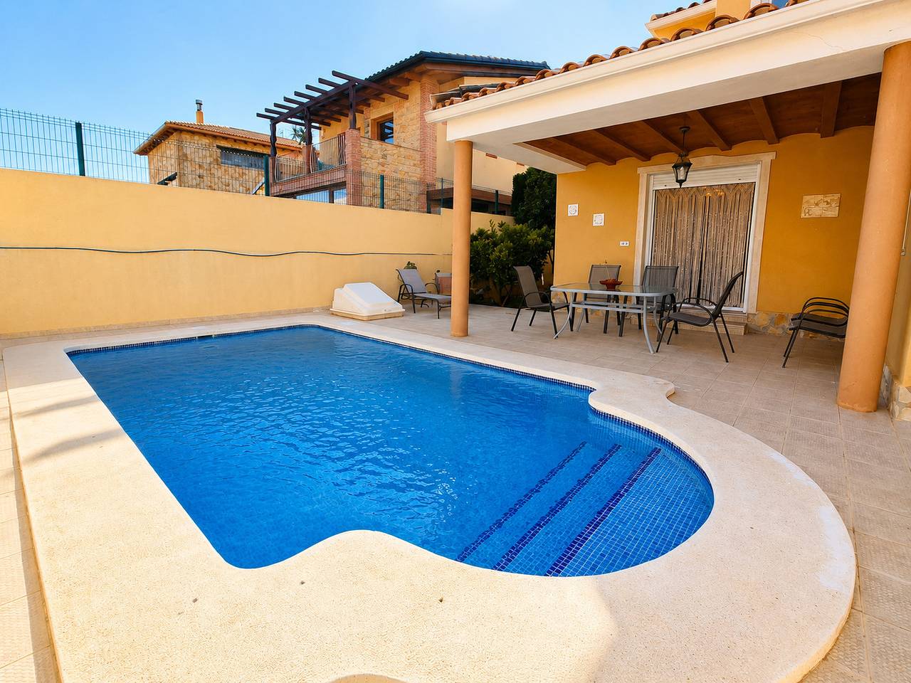Villa con piscina en la playa Cargador in Alcossebre, Alcalà de Xivert