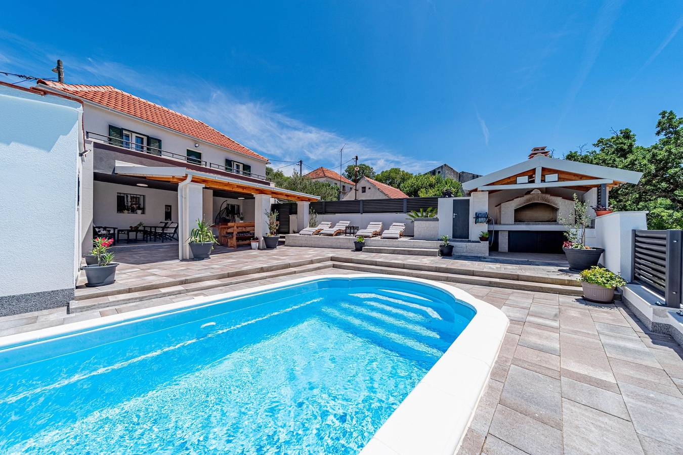 Holiday Home Luce with Pool in Ljubitovica, Seget