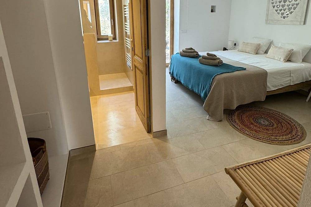 Cala Saona beach 10 min walk - Large villa - absolute calm in Formentera, Balearen