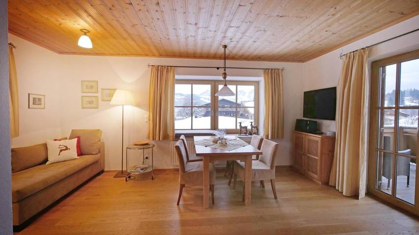 Hütte für 3 Personen, mit Balkon und Sauna sowie Ausblick in Kitzbühel - 3