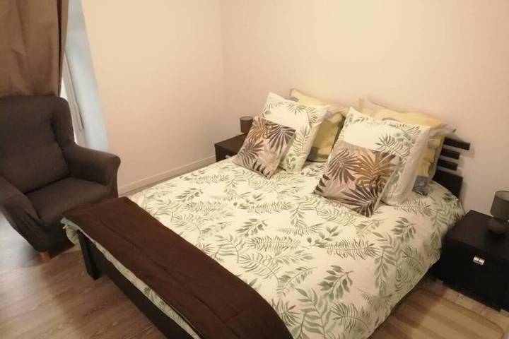 Gîte pour 4 personnes, avec vue et balcon à Lagnieu - 4