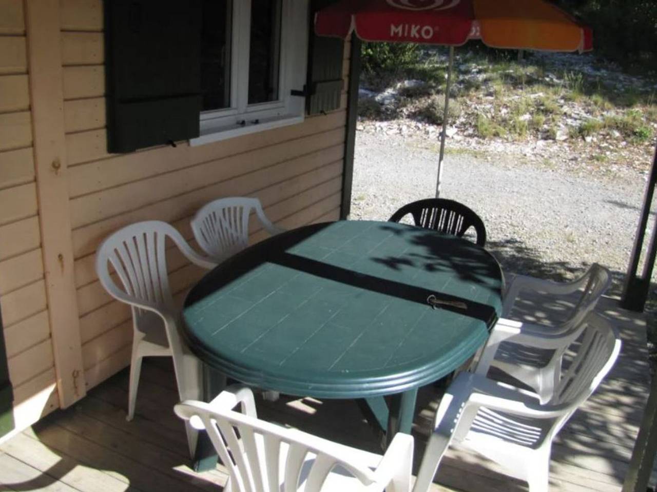 Chalet in Vogüé mit 2 Schlafzimmern und barrierefreier Terrasse in Vogüé, Ardèche