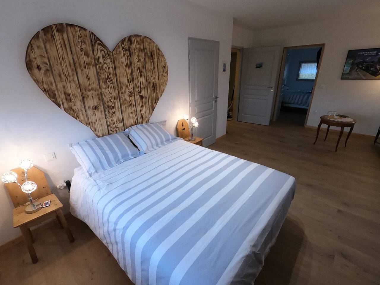 Chambres et tables d'hôtes - L'Alpine (à partir de 3 personnes) in Mouthe-Lac et Mont d’Or, Doubs