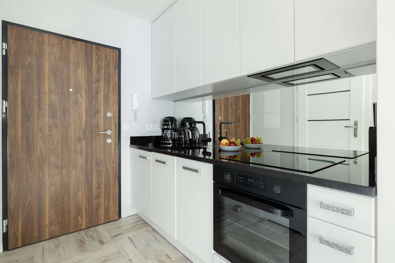 Ganzes Studio, Stylish Studio in Miedzywodzie | Balcony, Close to the Beach in Międzywodzie, Wollin