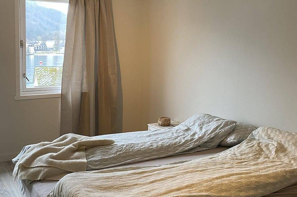 Amazing home in Norheimsund with house sea view in Norheimsund, Kvam herad