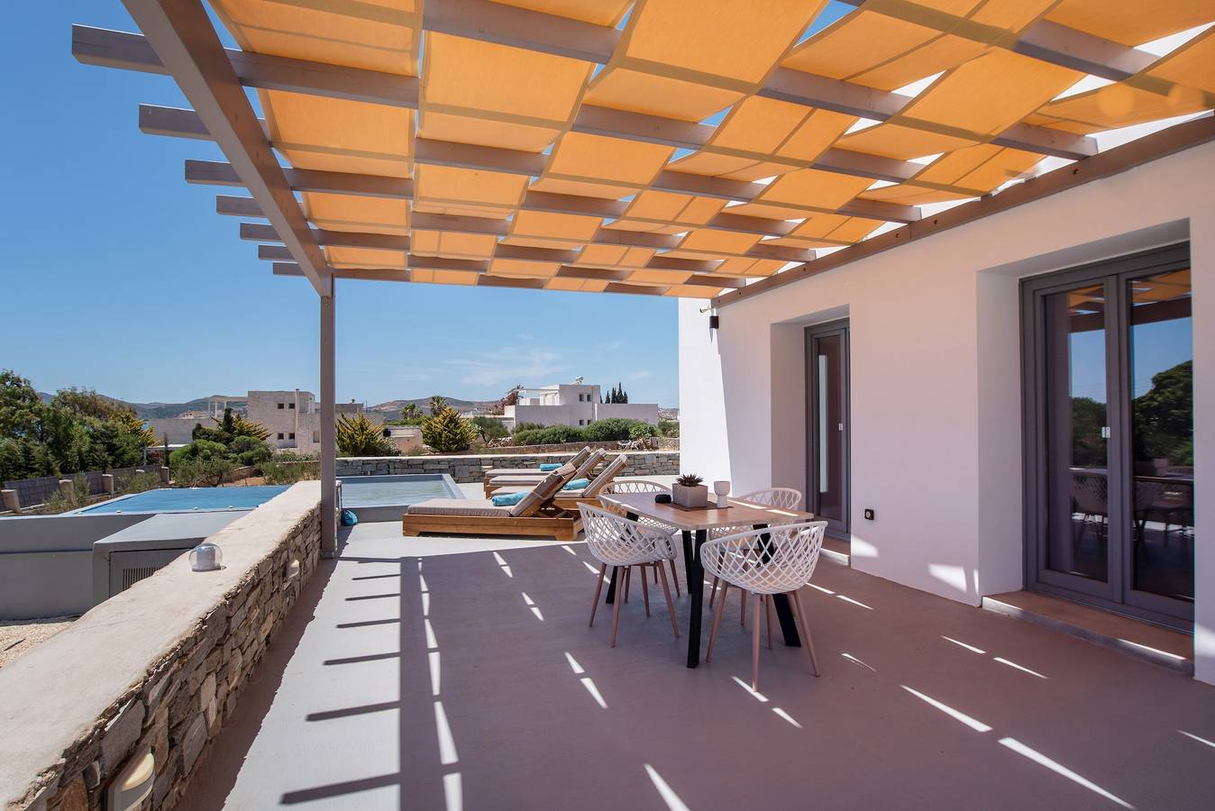 Villa 'Blue Bell Resort Sunset' with Private Pool, Wi-Fi and Air Conditioning in Paros