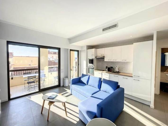 Gîte pour 3 personnes, avec terrasse, adapté aux familles dans Cinema Les Arcades Ales - 2