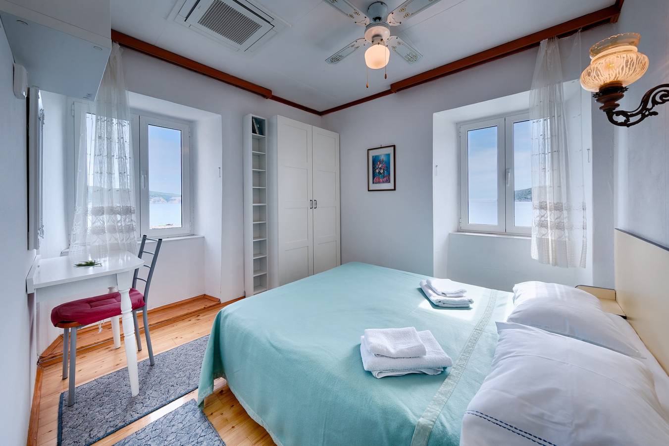 Appartamento vacanze a Comisa a partire da 75€ a notte