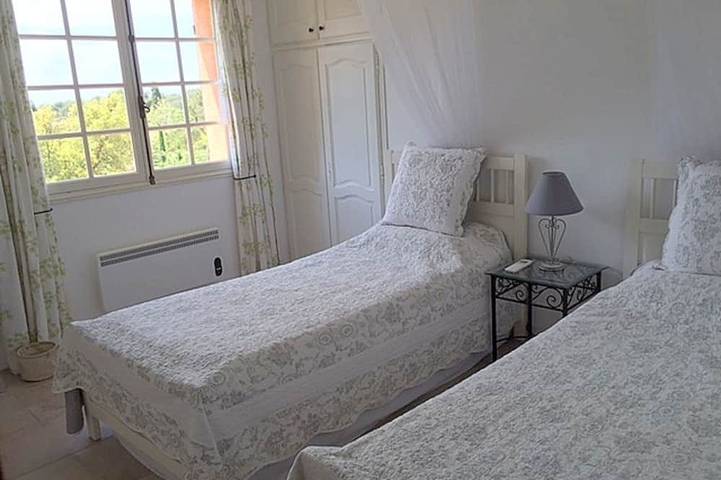 Location de vacances pour 9 personnes, avec jardin et jacuzzi dans Cabasson - 4