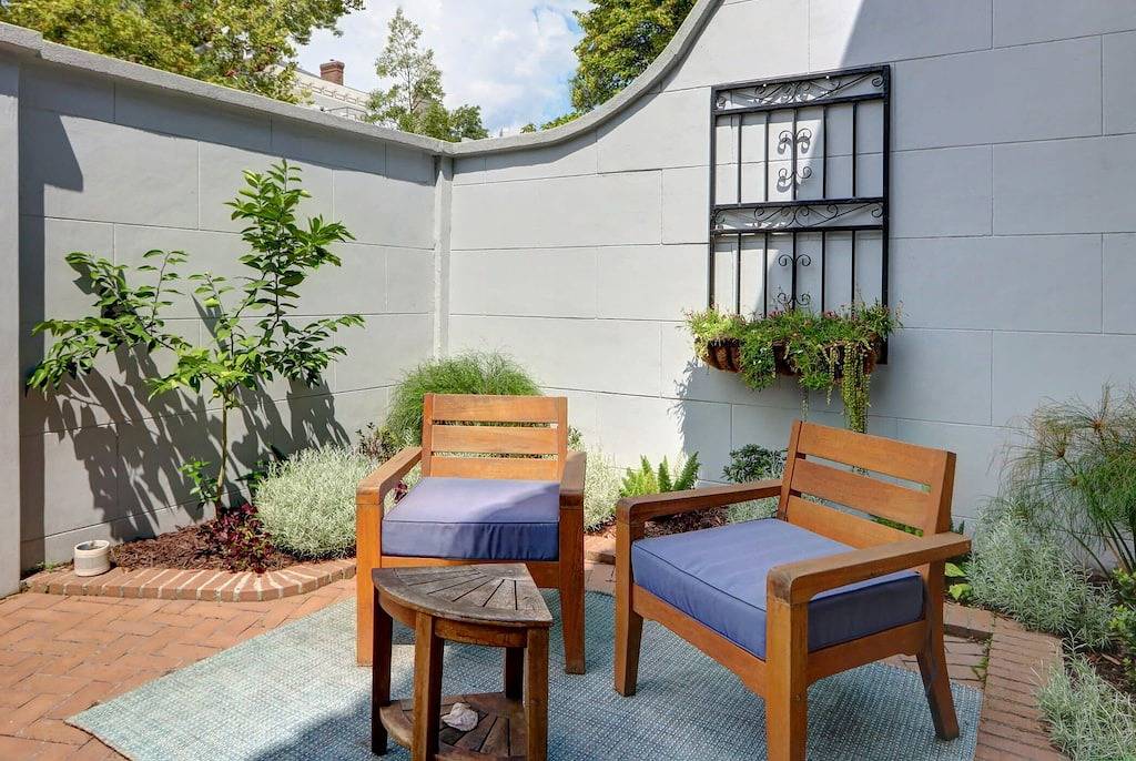 Ganze Wohnung, Cozy Modern Apartment w/ Patio Off - Dog-Friendly! in Savannah, Chatham County