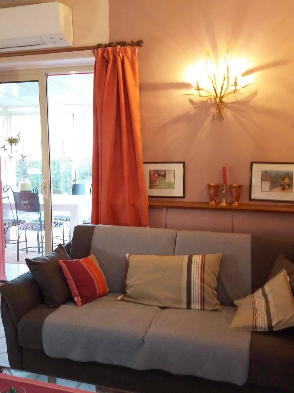 Two-Bedroom Cottage (5 Adults) in Oloron-Sainte-Marie, Béarn